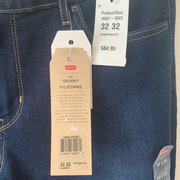 Levi’s 711 Dark Wash Skinny Jean - Picture 5 of 8